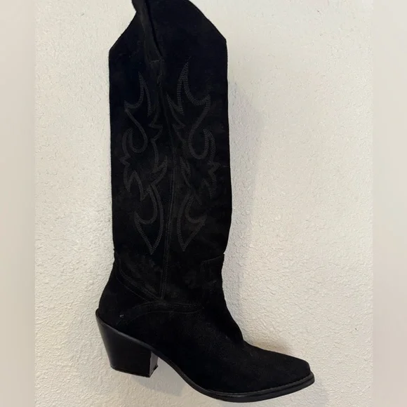 Zara Black Suede Women's Boots size 37 gently used - Picture 7 of 8